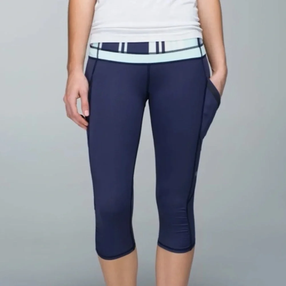 Lululemon Run A Marathon Crop IICadet Blue / Groovy Stripe  / Aquamarine